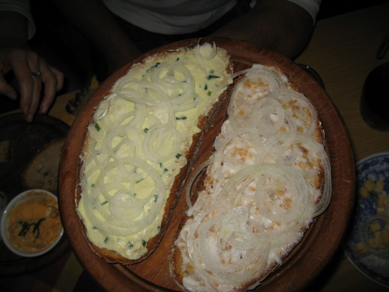Kraeuterkaese- Schmalzbrot
